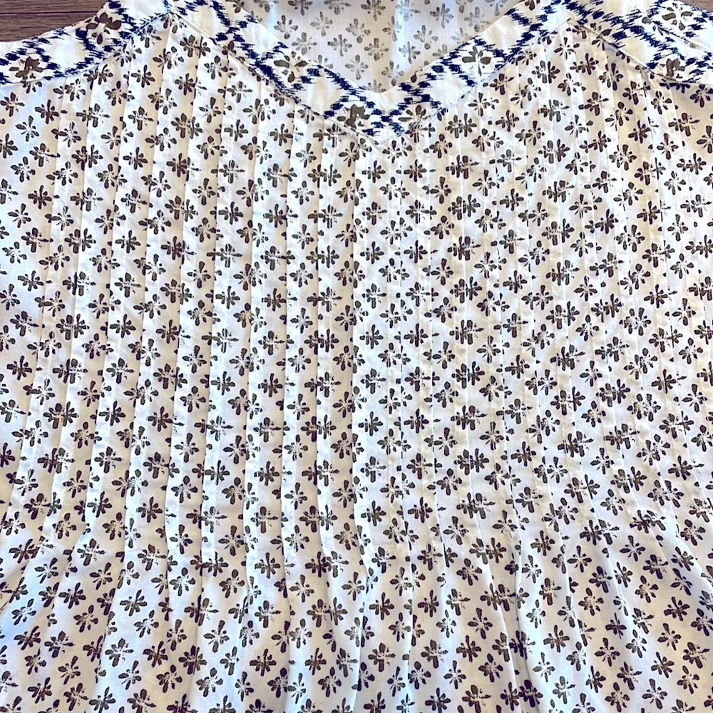 LOFT Green and Blue Patterned Strappy Cami - Size XS - Picture 3 of 8